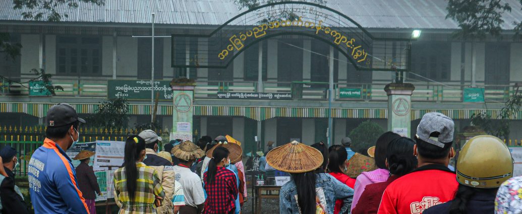 အင်းတော်ကြီးဒေသ၊ မပြင်ကျေးရွာ အထက ၊ စာသင်ကျောင်း